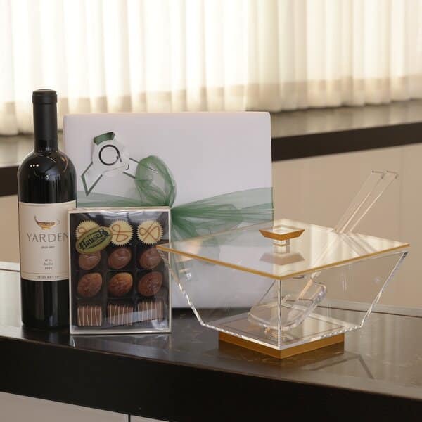 Mishloach Manos | Salad Bowl & Servers by Feldart with Yarden Merlot and Praline Chocolates