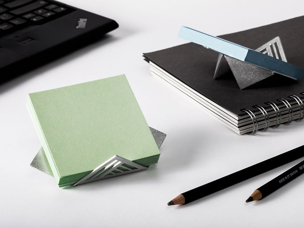 Molly Memo Note Holder