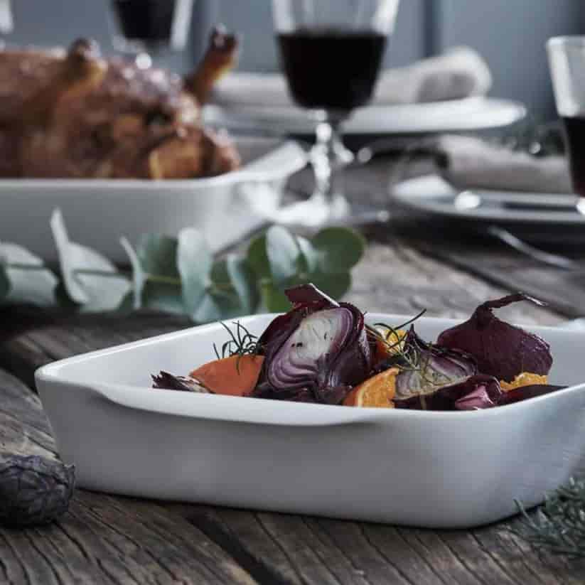 Oven-to-Table Classic Square Dish with Handles, 22 cm / 8.75 inches - Image 3