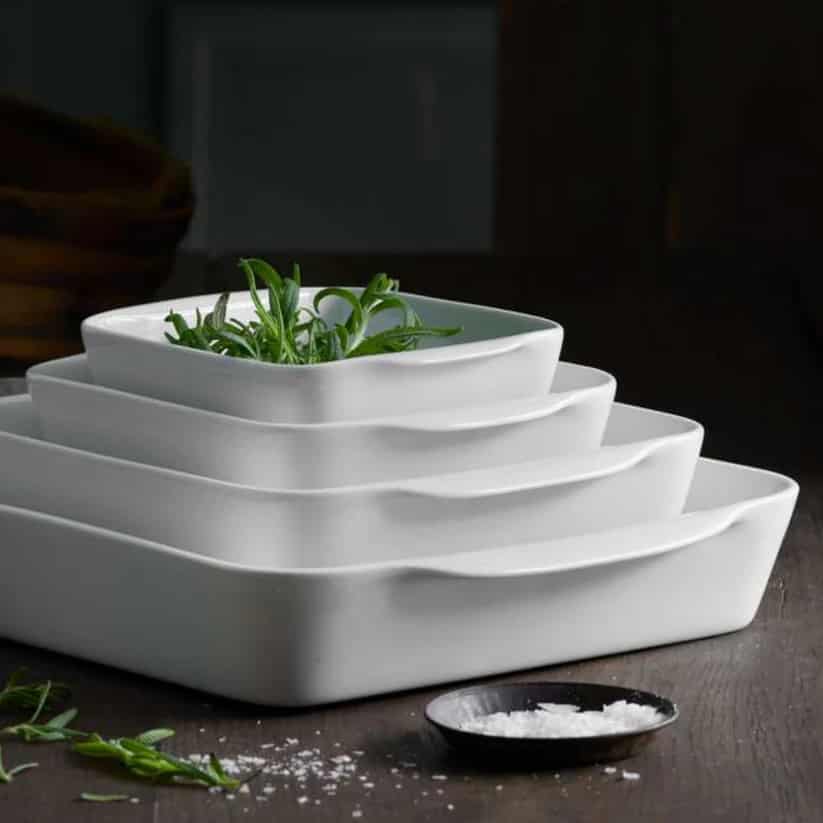 Oven-to-Table Classic Square Dish with Handles, 22 cm / 8.75 inches - Image 4