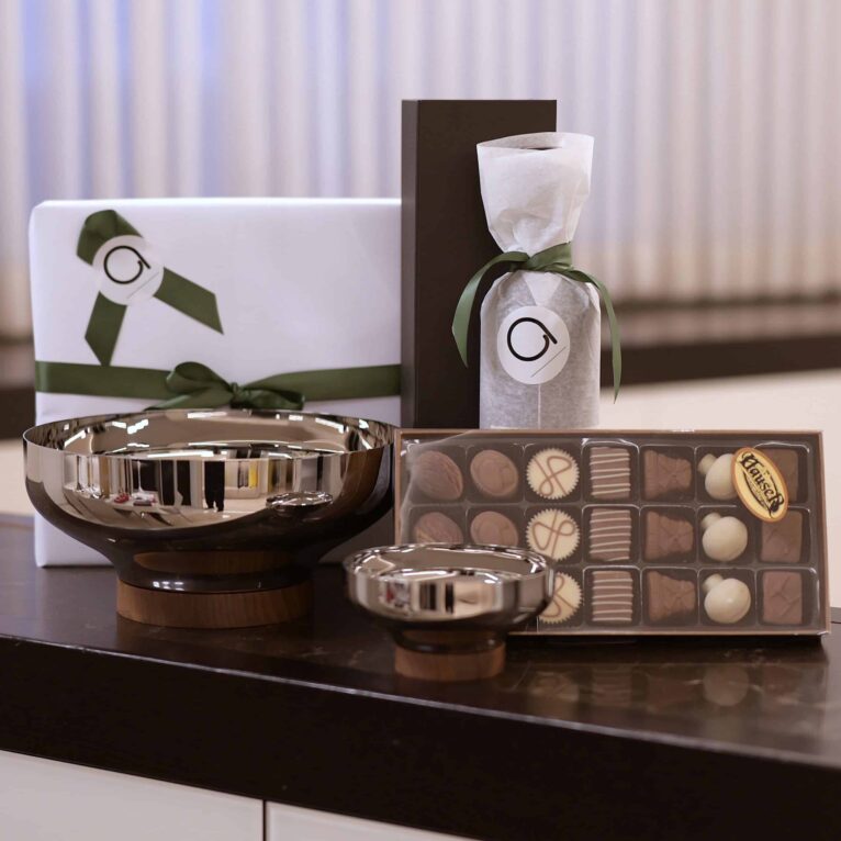 Mishloach Manos | Set of Limbrey Bowls by Robert Welch, Wine & Praline Chocolates