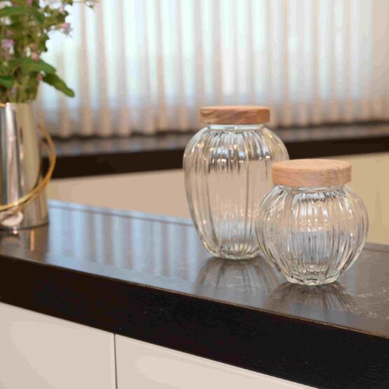 Gift Package | 2 Ribbed Glass Cookie Jars Filled with Rugelach & Chocolate Chip Cookies – תמונה 2